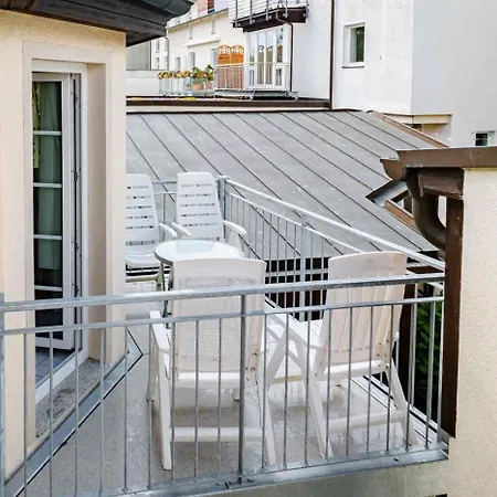 Apartmenthaus Chrischanshof Rostock Exterior photo